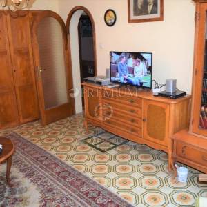 Okolica Dobrinja, dvojna kuća s više stambenih jedinica i okućnicom od 1000 m2!!
