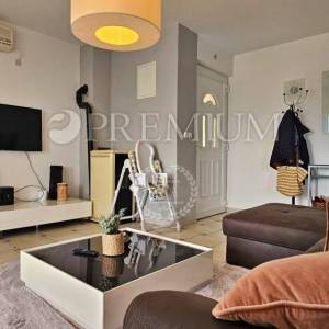 Okolica Krka, apartman u prizemlju s pogledom na more!