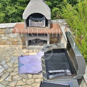 Okolica Krka, apartman u prizemlju s pogledom na more!