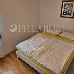 Okolica Krka, apartman u prizemlju s pogledom na more!