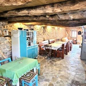 Okolica Šila, renovirana kamena kuća s bazenom!