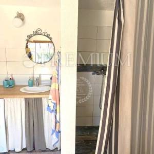 Okolica Šila, renovirana kamena kuća s bazenom!