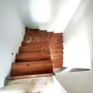 Okolica Vrbnika, nova dvojna kamena kuća! Prilika