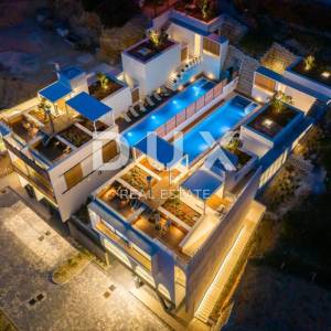 OMIŠ - Luksuzna vila s panoramskim pogledom