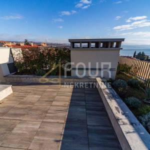 Opatija, 104.14m2, 2s+db, lođa i balkon, 100m od mora