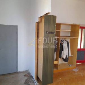 Opatija, 106m2, 3skl, velika terasa, 30m od mora