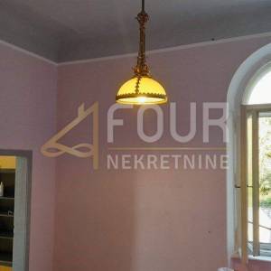 Opatija, 106m2, 3skl, velika terasa, 30m od mora