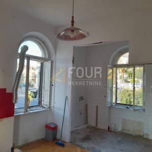 Opatija, 106m2, 3skl, velika terasa, 30m od mora