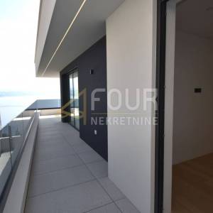 Opatija, 112.28m2, luksuzan stan, 3s+db, velika lođa, pogled na more