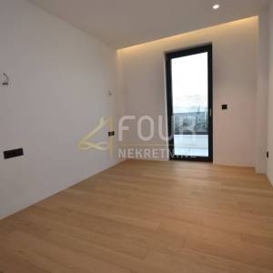 Opatija, 112.28m2, luksuzan stan, 3s+db, velika lođa, pogled na more