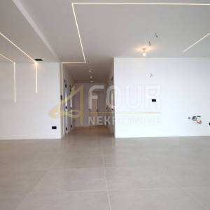 Opatija, 112.28m2, luksuzan stan, 3s+db, velika lođa, pogled na more