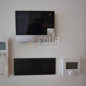 Opatija, 112.28m2, luksuzan stan, 3s+db, velika lođa, pogled na more