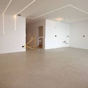 Opatija, 112.28m2, luksuzan stan, 3s+db, velika lođa, pogled na more