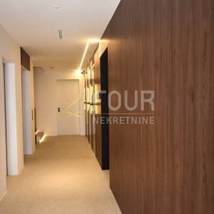 Opatija, 112.28m2, luksuzan stan, 3s+db, velika lođa, pogled na more