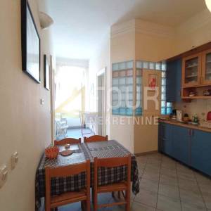 Opatija, 120.46m2, u naravi dva stana, 3 balkona