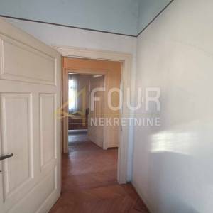 Opatija, 130m2, 4s+db, stan u strogom centru!