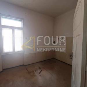 Opatija, 130m2, 4s+db, stan u strogom centru!