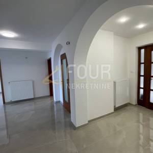 Opatija, 170.45m2, 2s+db, 3 terase, balkon, pogled, parking