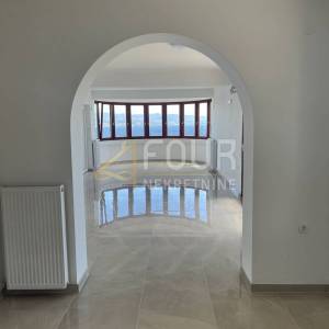 Opatija, 170.45m2, 2s+db, 3 terase, balkon, pogled, parking