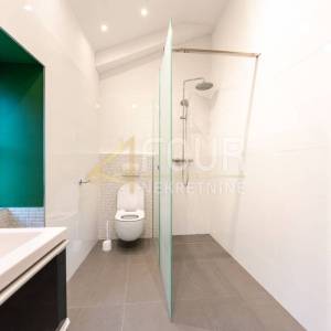 Opatija, 185m2, dvoetažni stan 3s+db, balkon, vrt, pogled na more