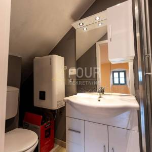 Opatija, 185m2, dvoetažni stan 3s+db, balkon, vrt, pogled na more