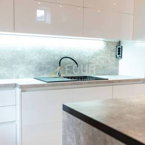 Opatija, 185m2, dvoetažni stan 3s+db, balkon, vrt, pogled na more