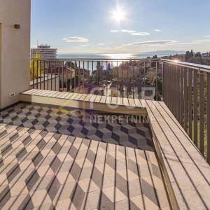 Opatija, 197.33m2, 2s+db, dvije terase, 100m od mora