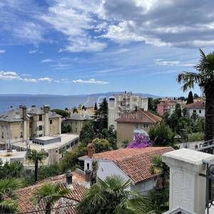 Opatija, 205.88m2, stan u lijepoj secesijskoj vili 