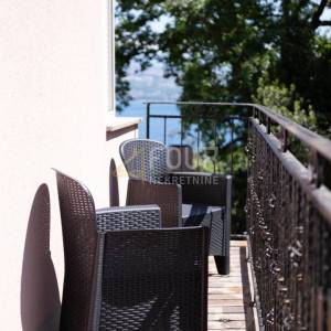 Opatija, 3s+db, 97.70m2, stan s terasom i okućnicom, pogled na more