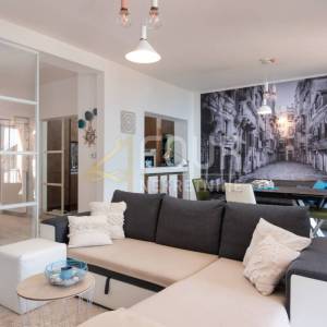 Opatija, 3s+db, 97.70m2, stan s terasom i okućnicom, pogled na more