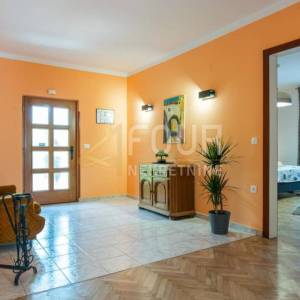 Opatija, 3s+db sa studio apartmanom, 140.67m2, garaža, vrt