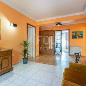 Opatija, 3s+db sa studio apartmanom, 140.67m2, garaža, vrt