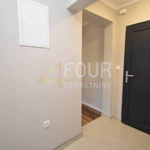 Opatija, 89.26m2 - u naravi dva stana