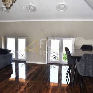 Opatija, 89.26m2 - u naravi dva stana