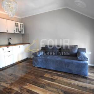 Opatija, 89.26m2 - u naravi dva stana