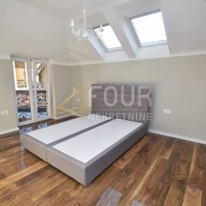 Opatija, 89.26m2 - u naravi dva stana