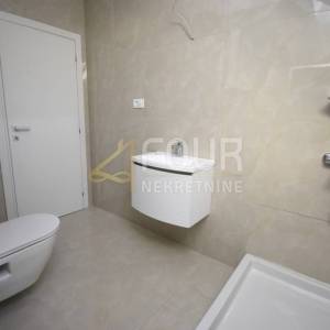 Opatija, 89.26m2 - u naravi dva stana