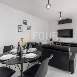 Opatija, Bregi, 153.46m2, luksuzna etaža - u naravi 2 stana, velika terasa, panoramski pogled