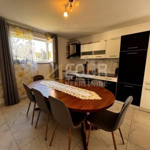Opatija, Bregi, 2 samostojeće kuće na velikoj parceli od 2.246m2