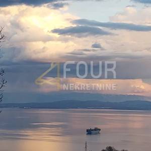 Opatija, Bregi, 2 samostojeće kuće na velikoj parceli od 2.246m2