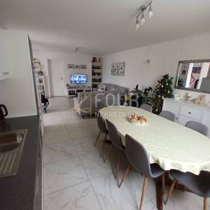 Opatija, Bregi, 2 samostojeće kuće na velikoj parceli od 2.246m2
