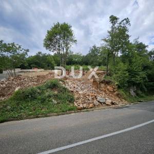 OPATIJA, BREGI - građevinski teren 1945m2 s pogledom na more za poslovno- stambenu ili stambenu zgradu – stanove / obiteljsku k...