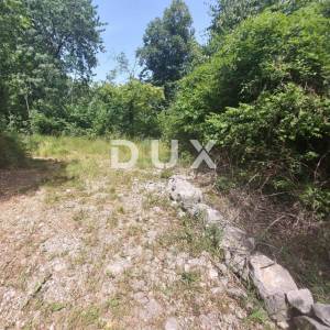 OPATIJA, BREGI - građevinski teren 3100m2 s dvije građ. dozvole za obiteljsku kuću / villu  od 2 x 260m2 BRP-a