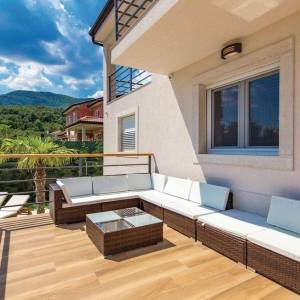 OPATIJA - BREGI - kuća / villa 240m2 sa pogledom na more i bazenom + uređen okoliš 800m2