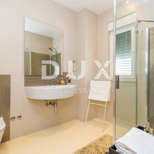 OPATIJA - BREGI - kuća / villa 240m2 sa pogledom na more i bazenom + uređen okoliš 800m2
