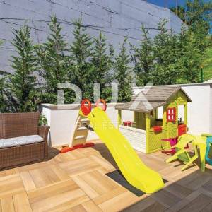 OPATIJA - BREGI - kuća / villa 240m2 sa pogledom na more i bazenom + uređen okoliš 800m2