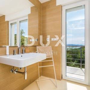 OPATIJA - BREGI - kuća / villa 240m2 sa pogledom na more i bazenom + uređen okoliš 800m2