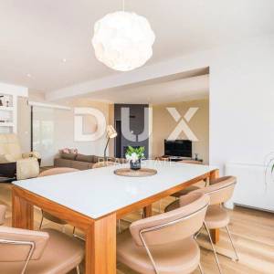 OPATIJA - BREGI - kuća / villa 240m2 sa pogledom na more i bazenom + uređen okoliš 800m2