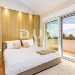 OPATIJA - BREGI - kuća / villa 240m2 sa pogledom na more i bazenom + uređen okoliš 800m2