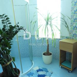 OPATIJA - BREGI - kuća / villa 200m2 sa pogledom na more + uređen okoliš 250m2